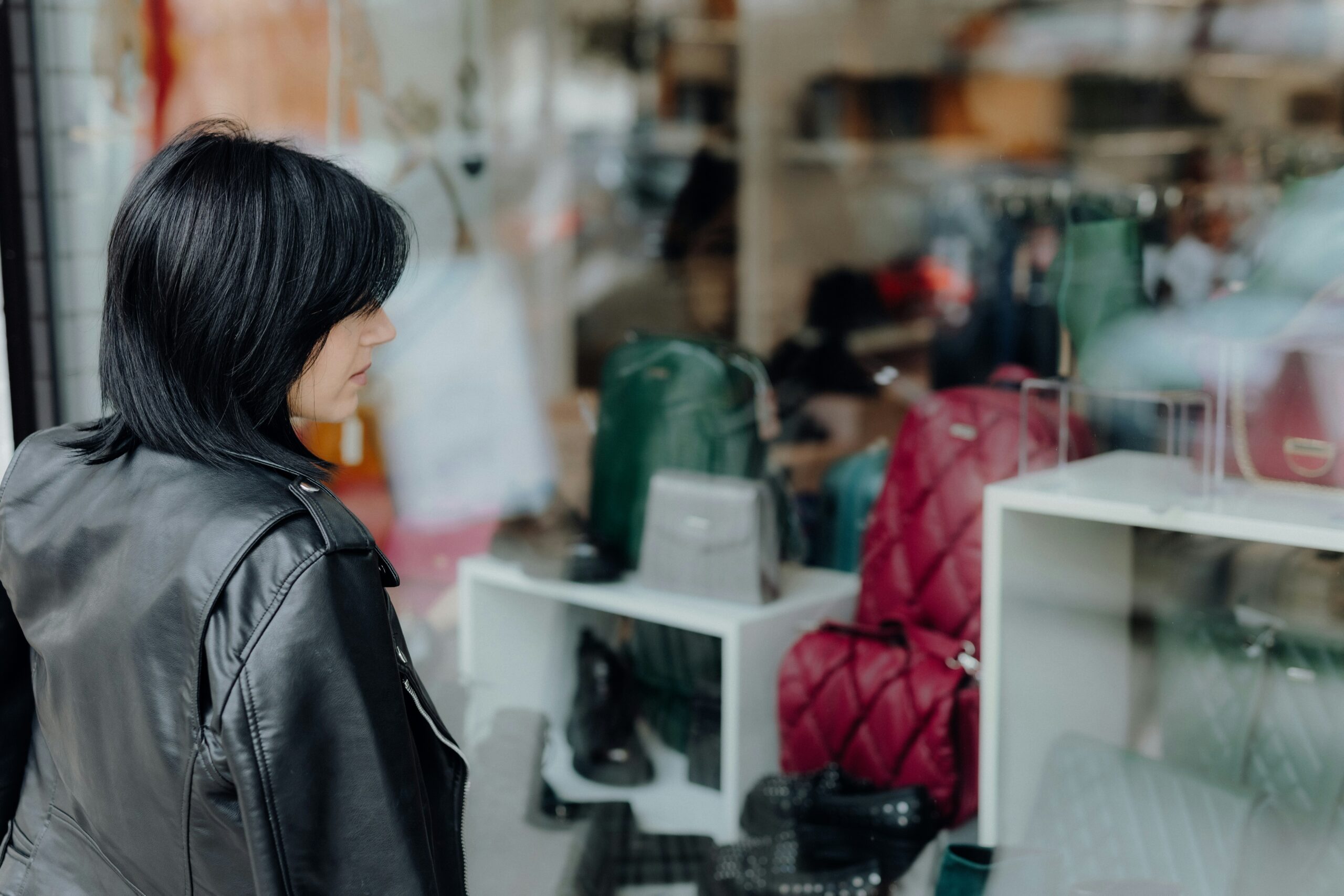 Holiday Shoppers Beware! Dangers Lurk in Buy Now, Pay Later and Deferred Interest Credit Card Offers