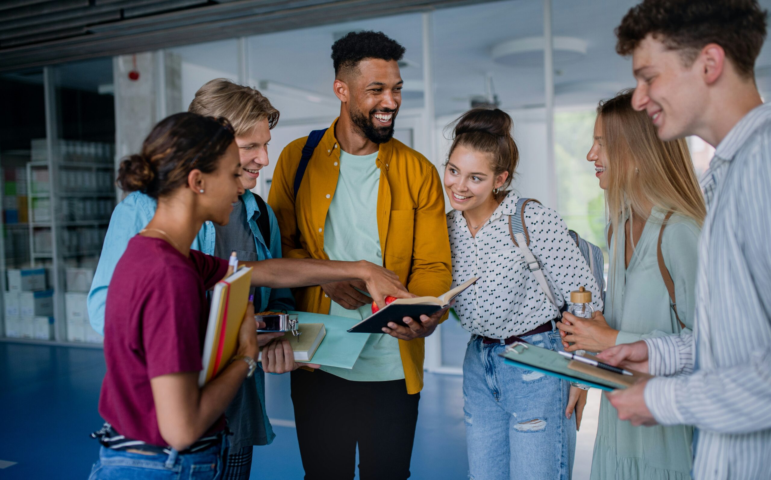 Le ministère de l’Éducation suspend son projet de saisie des remboursements d’impôts et des salaires des emprunteurs dont les prêts étudiants sont en défaut